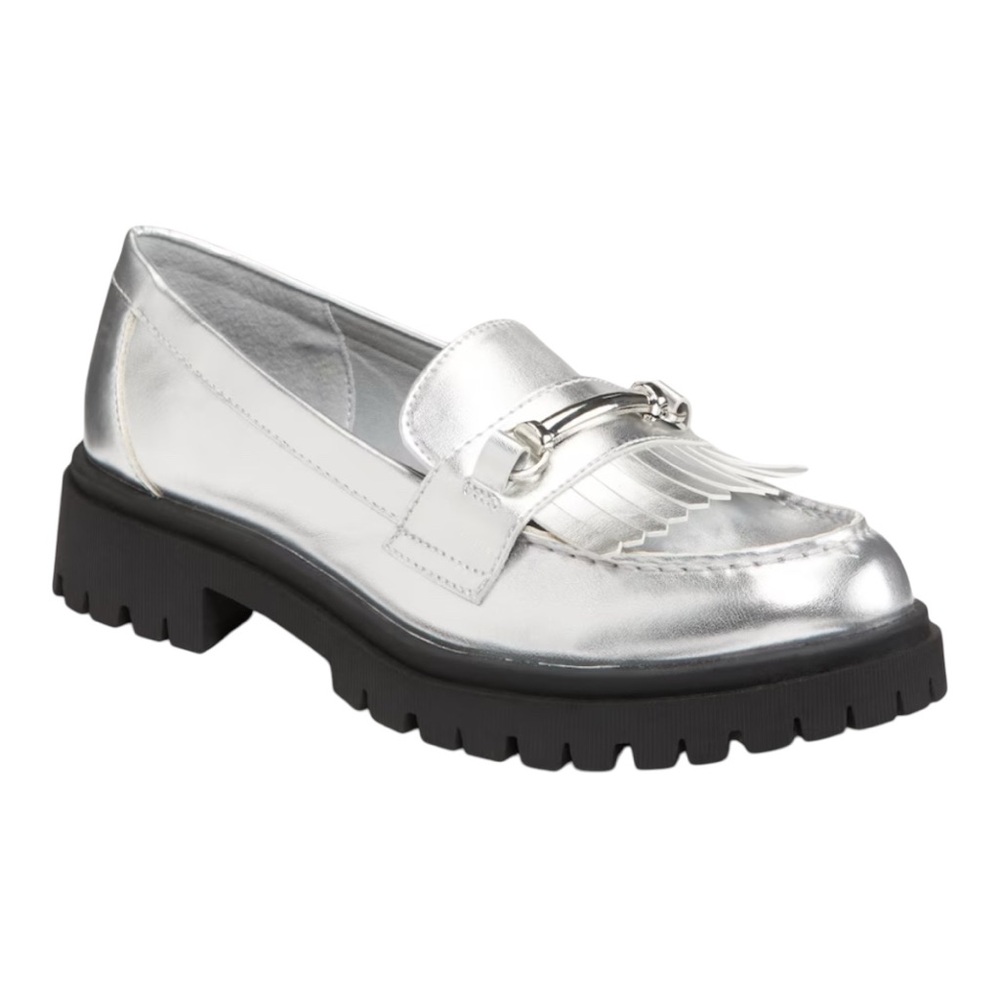 NWT Faux Leather Metallic Silver Chunky Heel Loafer. Size 8-1/2